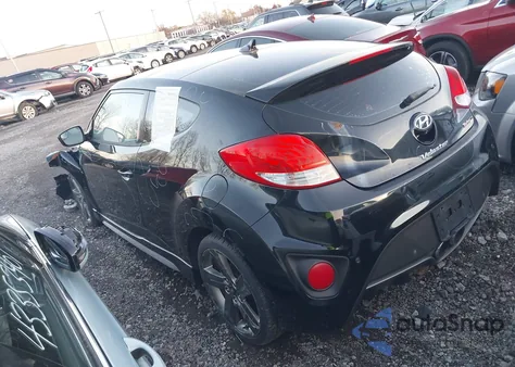 2015 Hyundai Veloster Turbo z USA, uszkodzony, nr VIN KMHTC6AE5FU240028